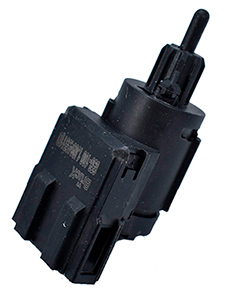 1J0945511DBULBO (SENSOR O INTERRUPTOR) DE FRENO (STOP)GOLF / JETTA A4 (MK4) (99-05), CLASICO A5 (MK5) (06-15), NEW BEETLE (98-11), LUPO (03-08), POLO (10-19), EUROVAN T4 (00-04) 2.5 LITROS 5 CILINDROS, T5 (05-09), TRANSPORTER (10-17) TDI 1.9, 2.0 LITROS (DIESEL), SEAT IBIZA / CORDOBA (00-09), LEON (MK1) (01-05) 1.8, 2.0 LITROS, AUDI A3 / S3 / A4 / S4 / TT (97-03) (4 PINES) NEGRO1J0945511D - Imagen 3